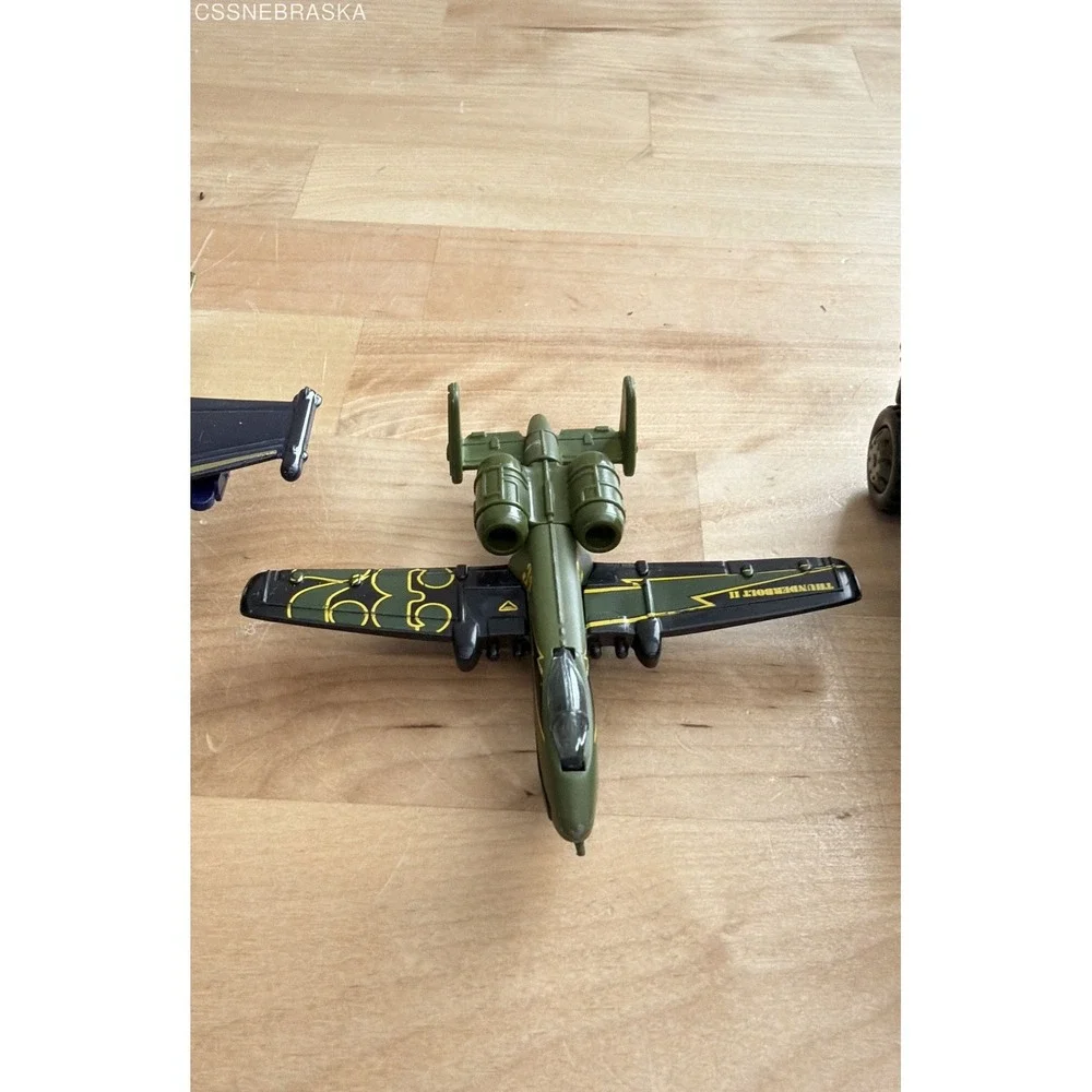 Matchbox, Toysmith, Soma military aircraft